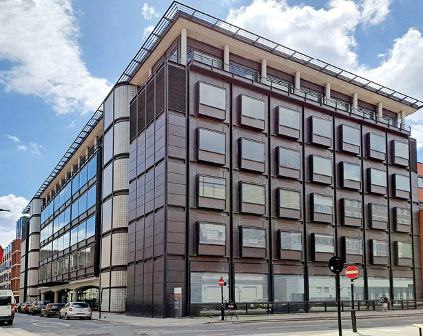Centrum Onkologiczne UCH Macmillan, Londyn; proj. Hopkins Architects (2012); fot. Rafał Strojny