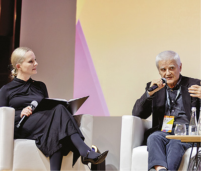 Debata „Równowaga i zdrowie”, od lewej: Marta Promińska (moderacja), Bogdan de Barbaro.