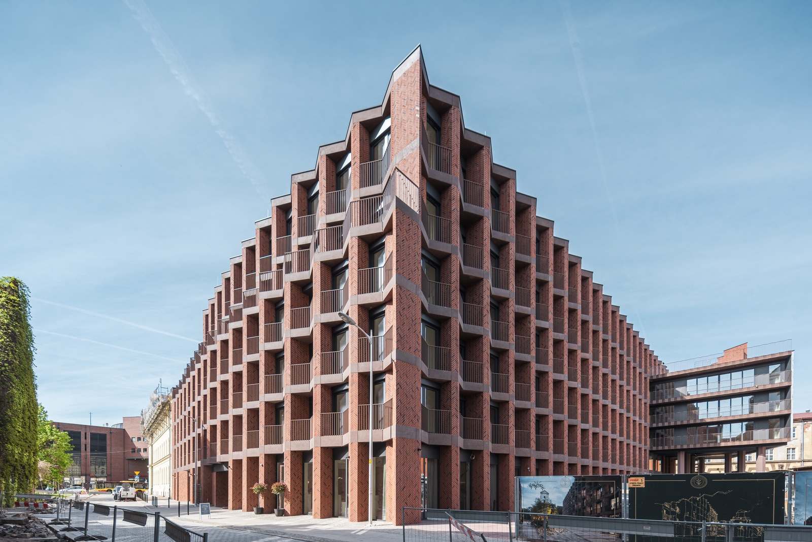 Budynek wielorodzinny przy ul. Bernardyńskiej 4 we Wrocławiu