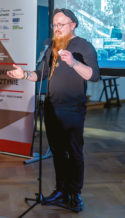 Arkadiusz Jaksa Jakszewicz – autor stand-upu architektonicznego „Miasto w krzywym zwierciadle”; fot. WMOIA RP