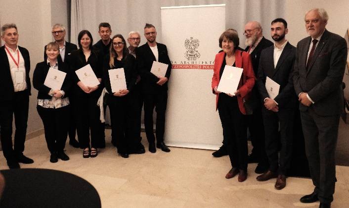 wreczenie_nargrod_laureatom_konkursu_iarp_na_prace_naukowe_2025